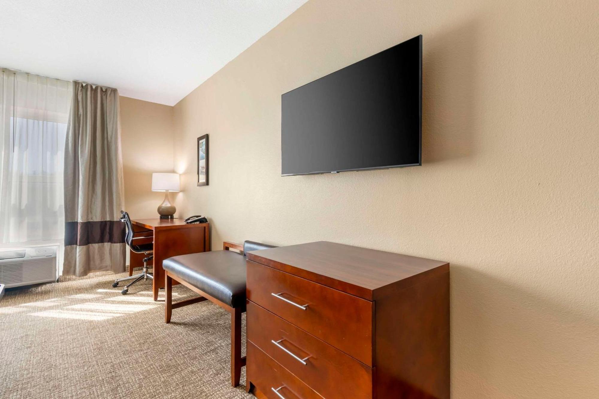 Comfort Inn & Suites Tavares North Exterior photo