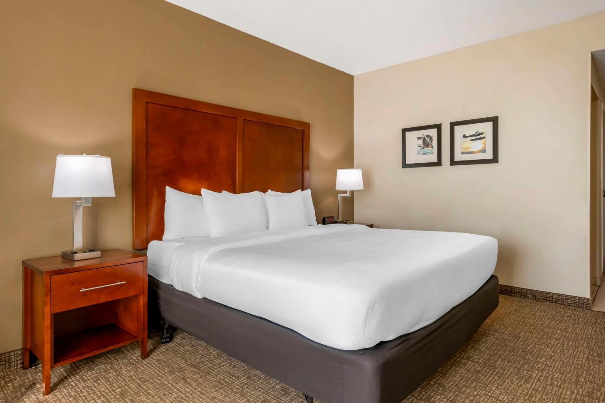 Comfort Inn & Suites Tavares North Exterior photo